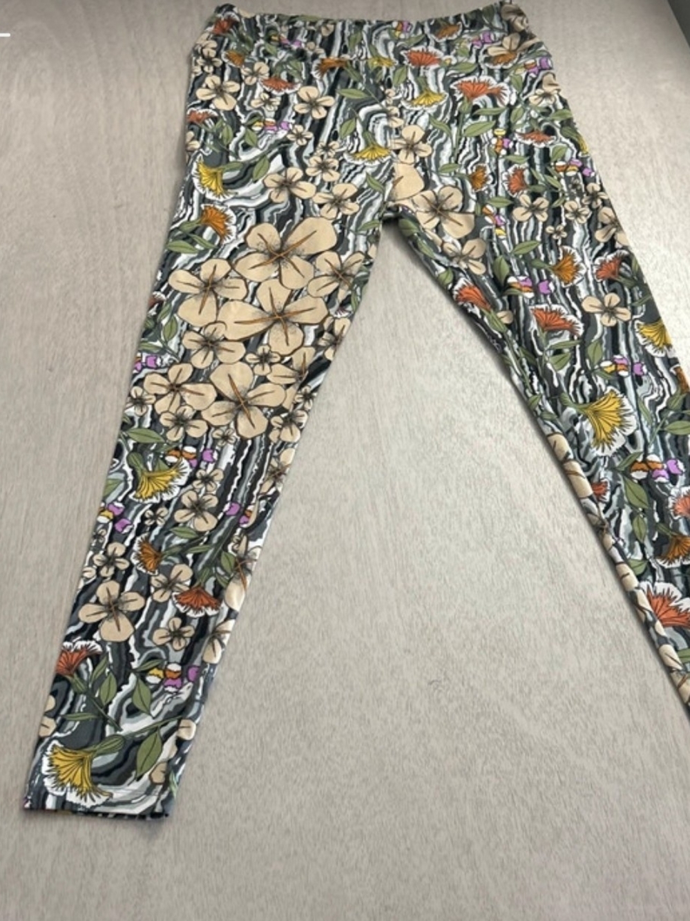 Floral Print Leggings - Beige & Green